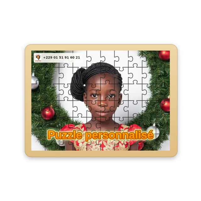 Exemple de puzzle personnalisé : portrait d’une fillette en robe rouge devant une couronne de Noël